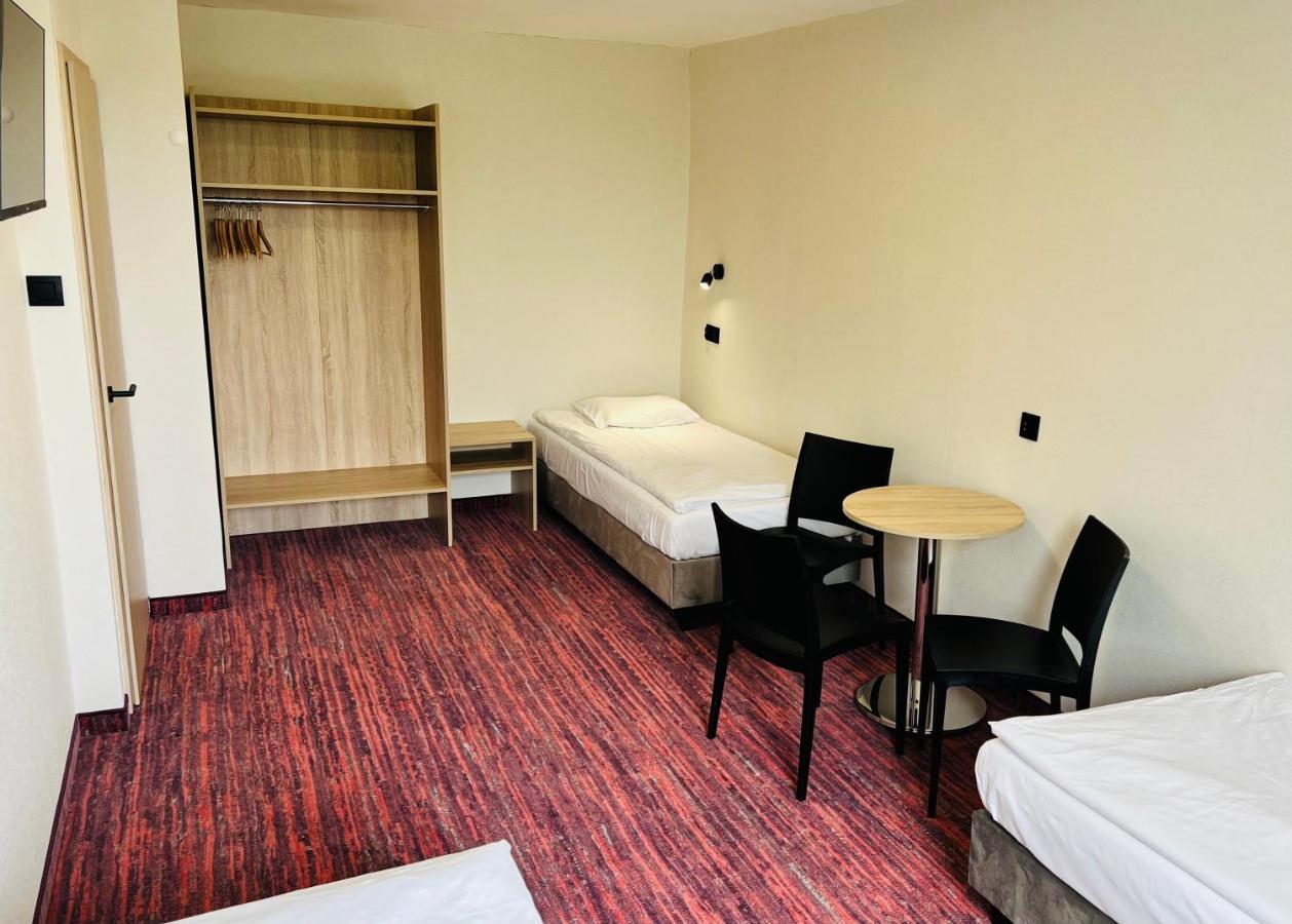 Hotel Rok คราคูฟ ภายนอก รูปภาพ
